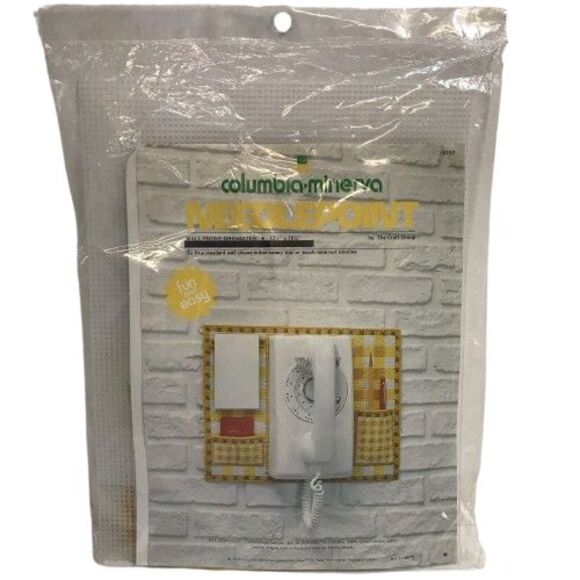 Columbia Minerva Vintage 70's Canvas Needlepoint Kit Wall Phone Organizer 8157 - Picture 1 of 2